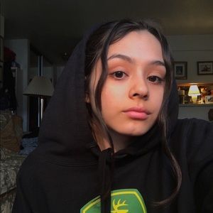 Meet your Posher, Miya